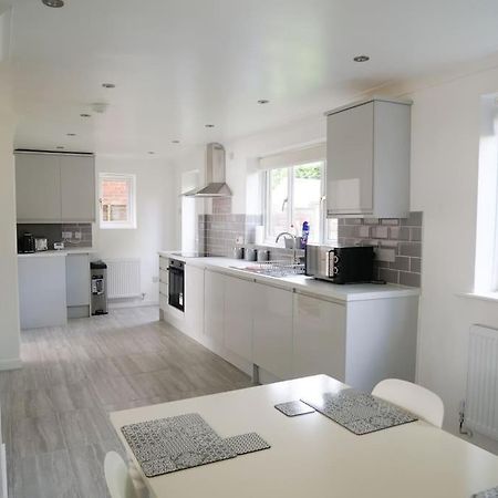 Cosy Four Bed Property With En-Suite Near To Nec Birmingham Airport And The City Exteriör bild