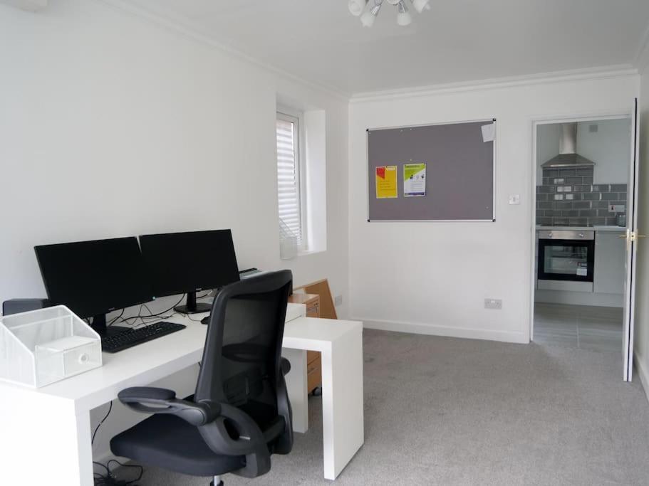 Cosy Four Bed Property With En-Suite Near To Nec Birmingham Airport And The City Exteriör bild